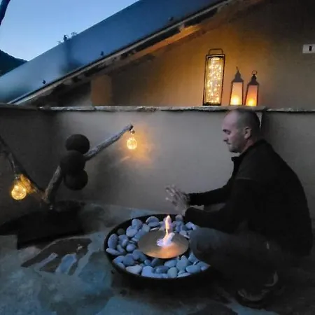 Lejlighed La Terrazza Naturas Con Romantica Mini Piscina Climatizzata Sui Tetti Rossana