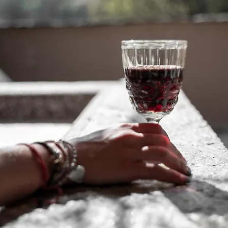 La Terrazza Naturas Con Romantica Mini Piscina Climatizzata Sui Tetti דירה